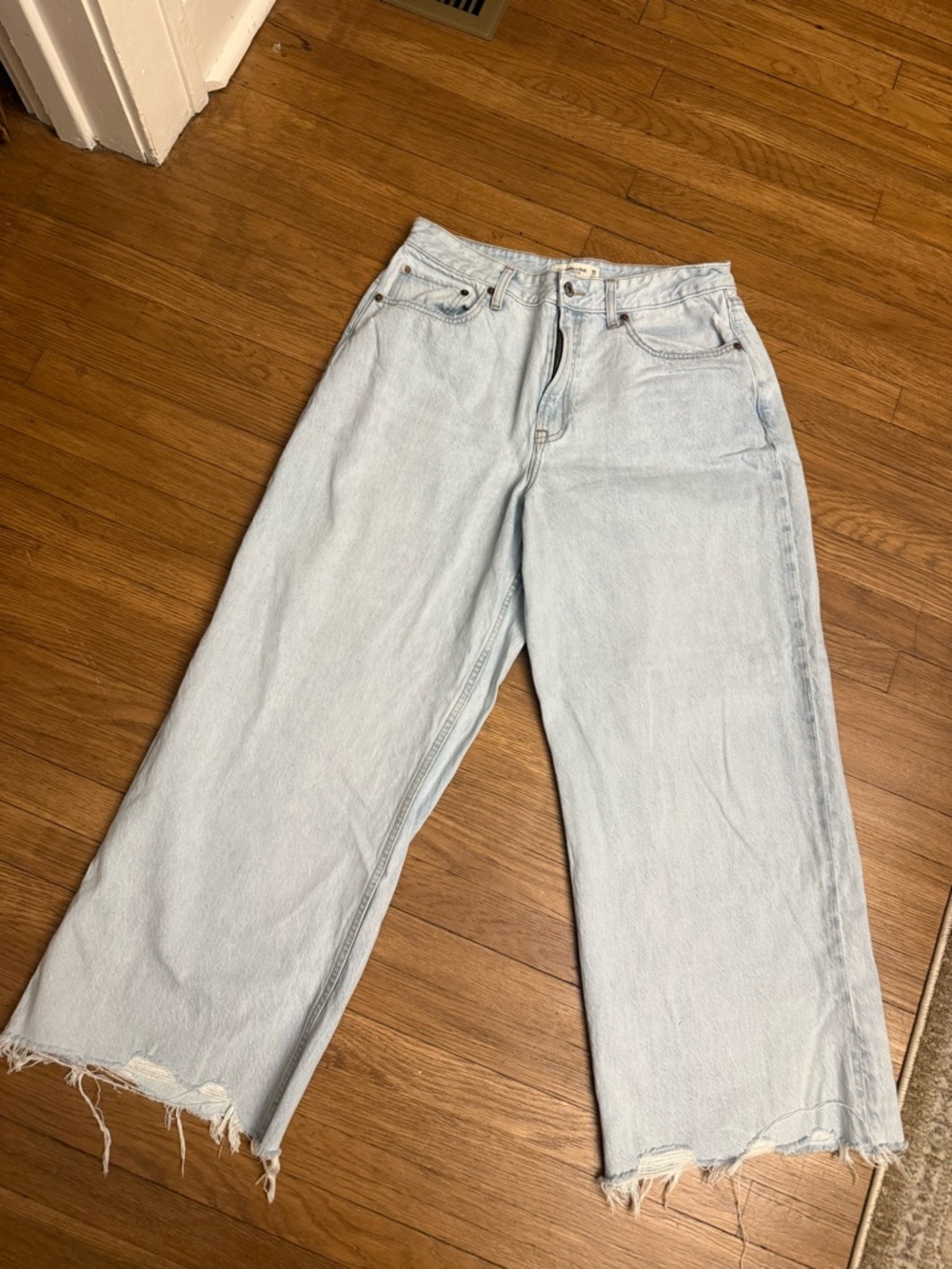 Abercrombie Crop Wide-Leg High Rise Women's Jeans 30 LONG